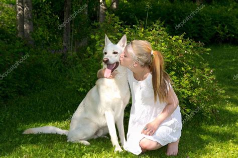 femmes suce chien